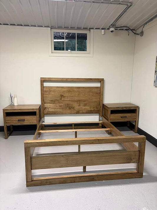 Tempus Ambrosia Maple Queen Bed